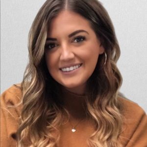 Meet your Posher, Nicole